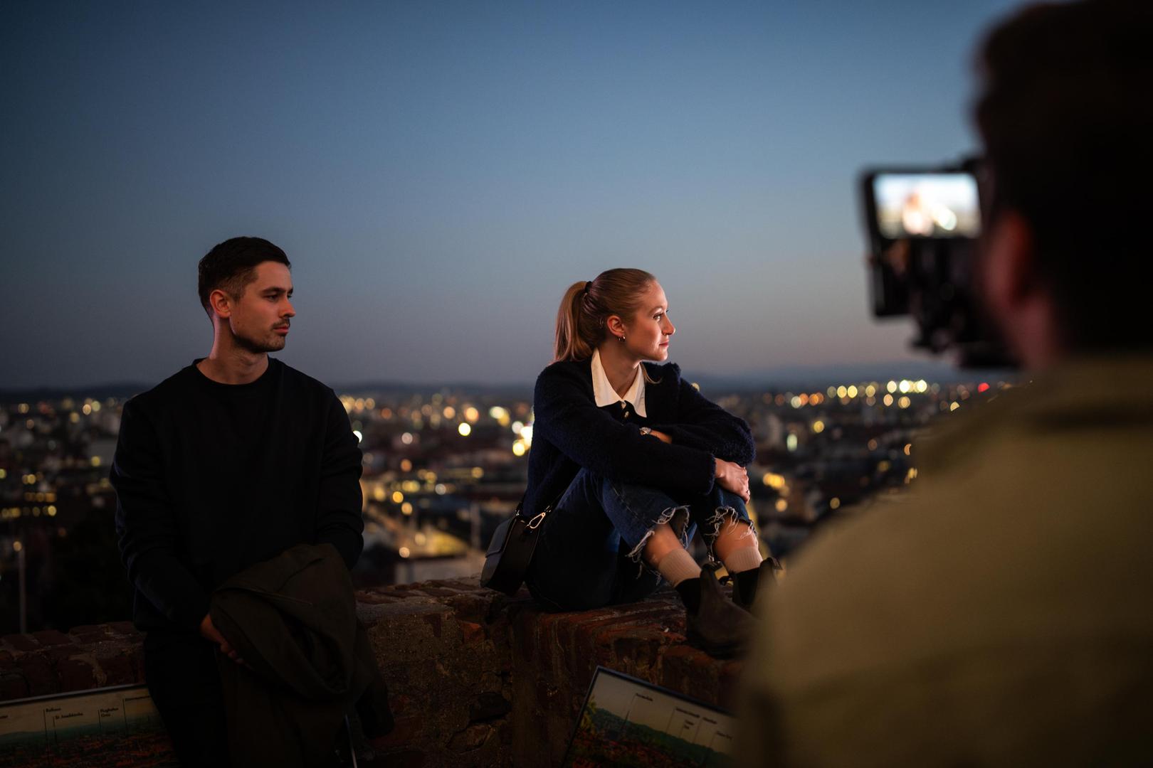 „Baš me jako veseli što ljudi serijal komentiraju kao topao, zanimljiv, bez usiljenosti… Većina prijatelja mi je rekla da su napravili grešku kad su gledali prvu epizodu što nisu prvo skuhali pa uz hranu gledali, jer je teško pratiti epizode i ne zaviriti u frižider. Na drugoj epizodi to su ispravili. Cijelo snimanje proteklo je u zanimljivom društvu i s divnim članovima ekipe! Nama je bilo krasno, a ono što me još više raduje je to što publika pokazala da s veseljem i iščekivanjem prati naše putovanje.“ – oduševljeno je komentirala Vini Jurčić.