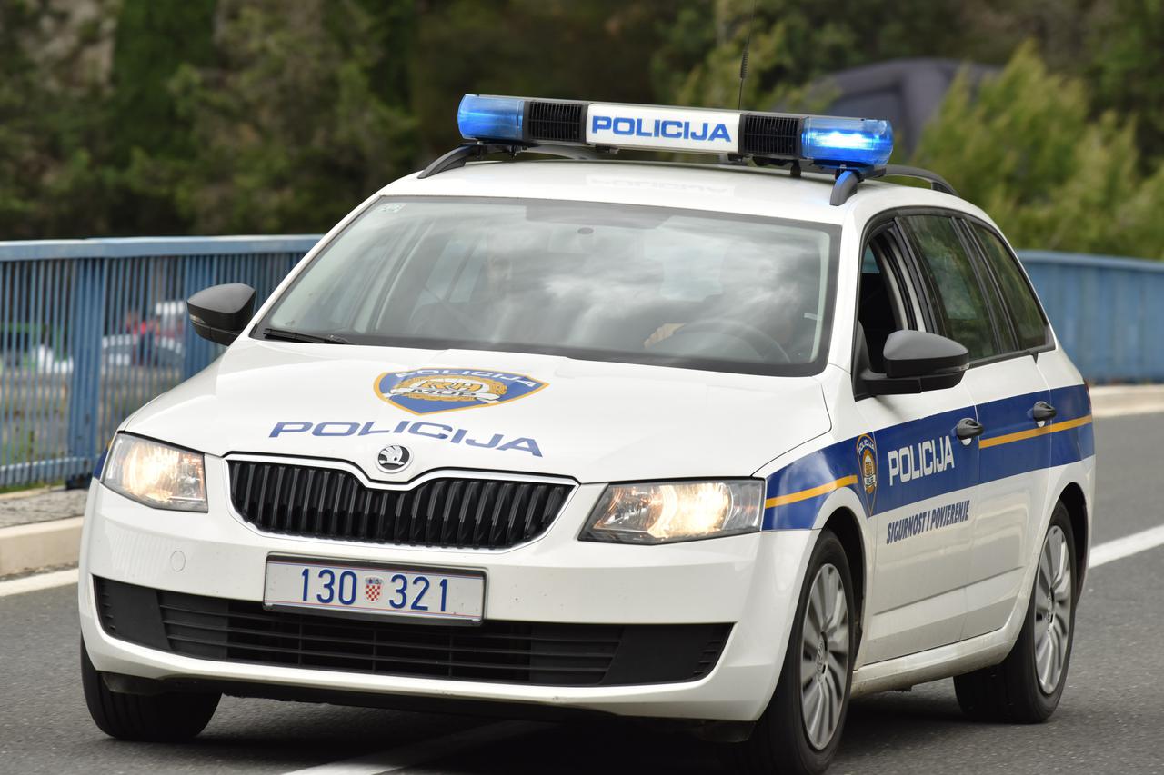 dobra policija skradin