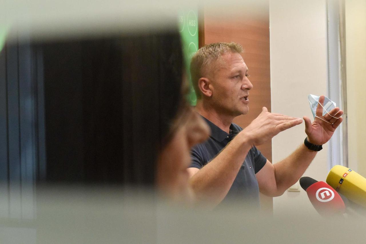 Zagreb. Održana je 4. sjednica predsjedništva stranke HSS