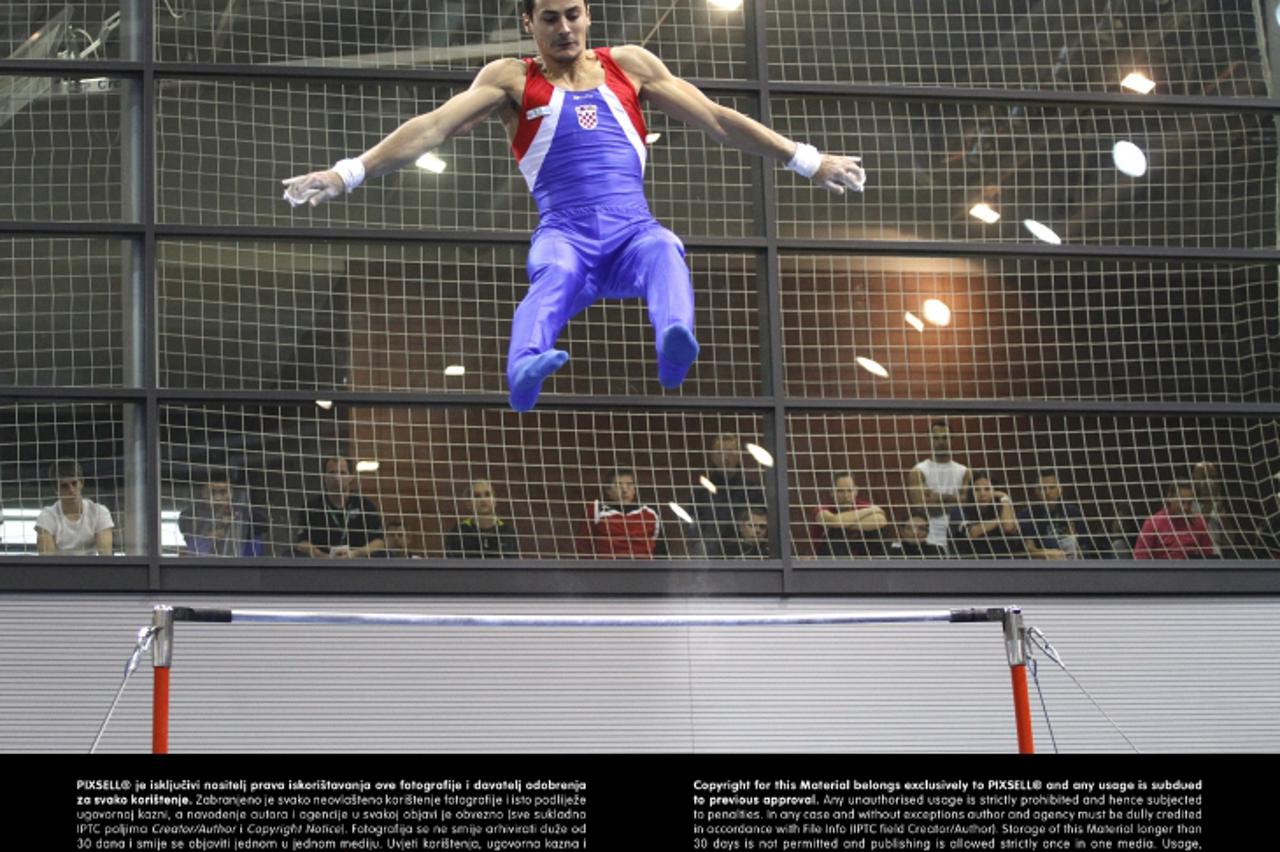 '06.11.2011., Dvorana Gradski vrt, Osijek - Finale Grand prixa Osijek 2011. Zito Challenge Cup-a u gimnastici. Moznik Mario. Photo: Marko Mrkonjic/PIXSELL'