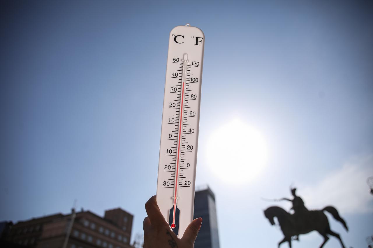 Zagreb: Velike vrućine ispraznile su ulice u glavnom gradu