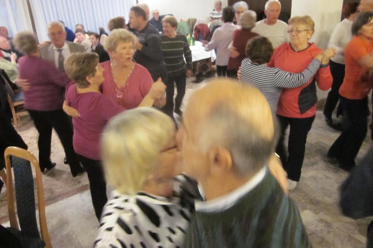 dan umirovljenika,Topusko