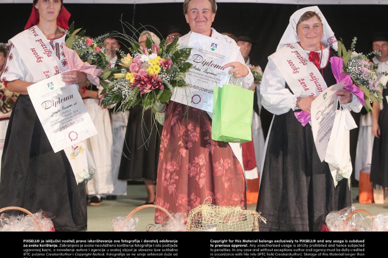 '07.09.2013., Djurdjevac - Izbor za najuzoritiju seosku zenu Koprivnicko-krizevacke zupanije u sportskoj dvorani Strukovne skole Djurdjevac. Pobijedila je Anka Zupanic iz Novigrada Podravskog, druga p