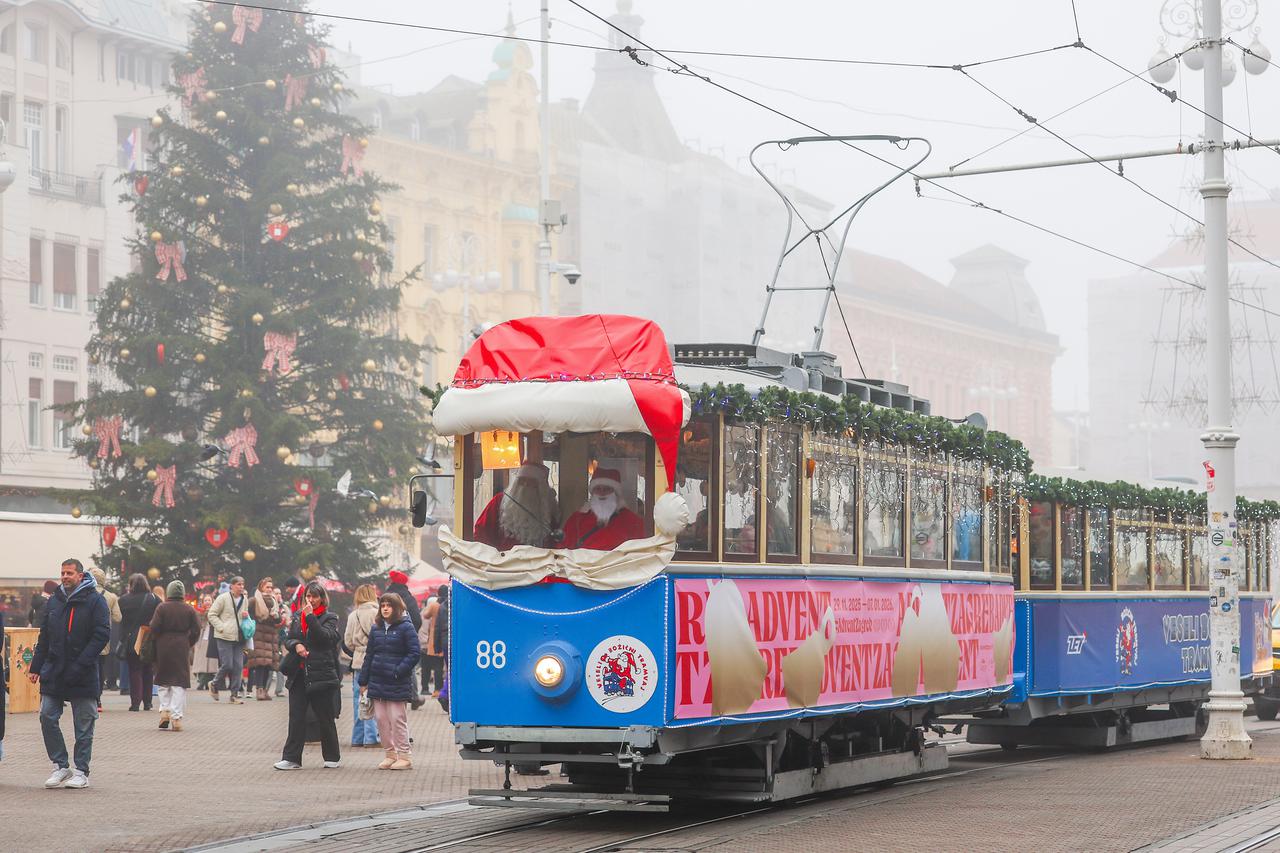 Zagreb: Blagdanska svakodnevica u središtu grada