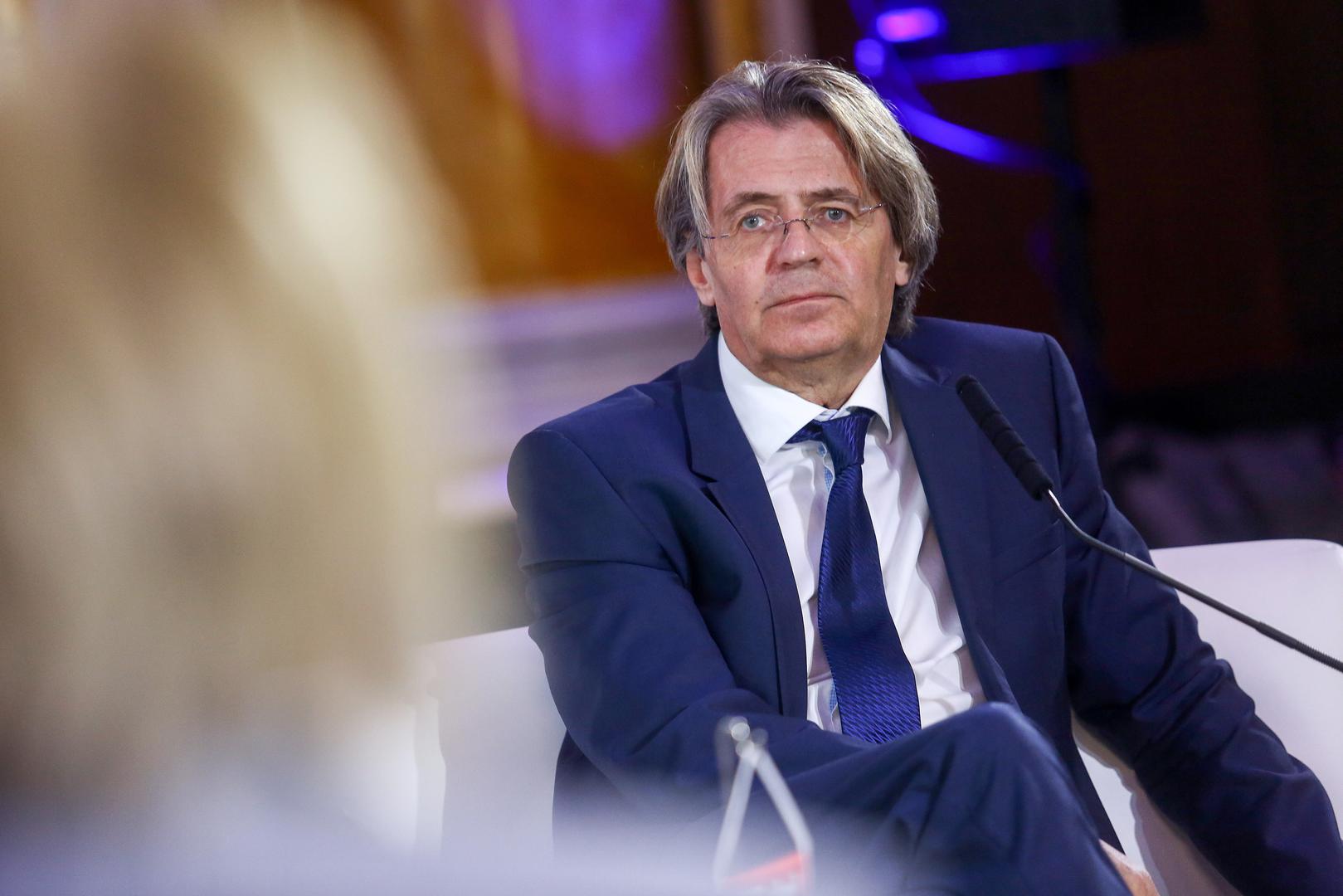 Najveći problem hrvatskog mirovinskog sustava jest to što se počinje prilično kasno raditi, a razmjerno se rano ide u mirovinu