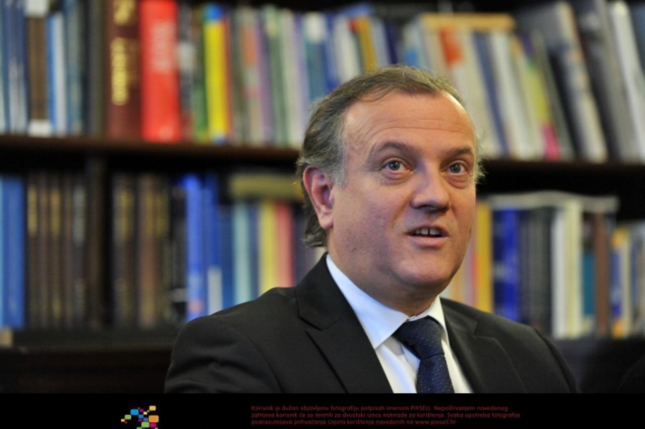 \'23.12.2010., Zagreb - Konferencija za novinare Ministarstva pravosudja. Ministar Drazen Bosnjakovic predstavio je nove suradnike. Photo: Antonio Bronic/PIXSELL\'
