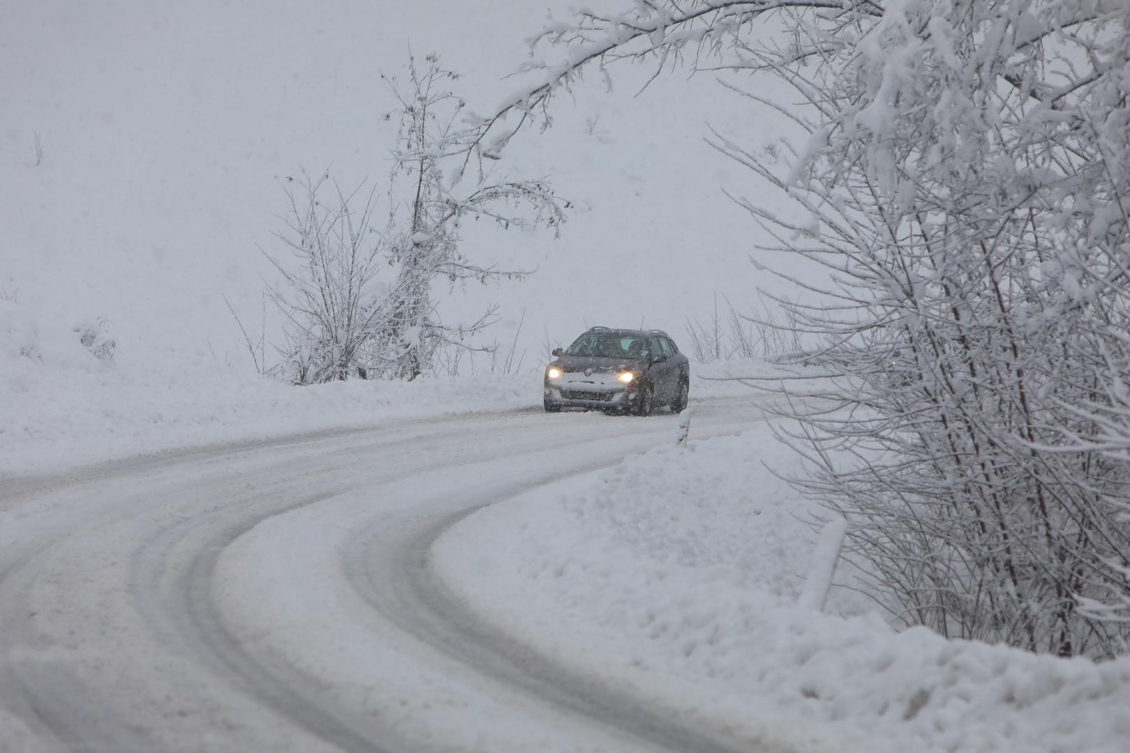 23.01. 2023., Karlovac - Autocesta D1 od Karlovca do Slunja zametena snijegom. Zbog neociscene ceste promet se odvija otezano uz zastoje.  Photo: Kristina Stedul Fabac/PIXSELL