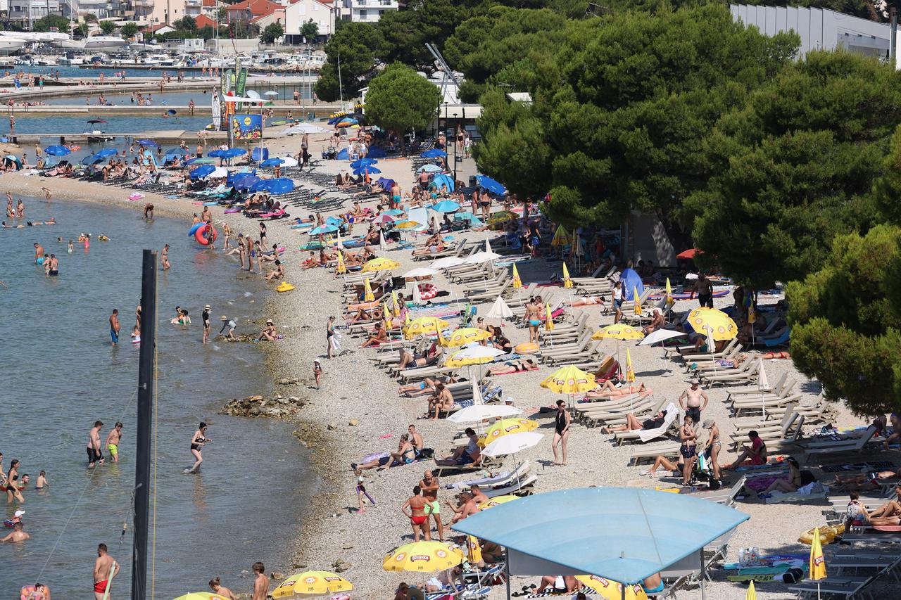 Vodi?ke plaže prepune kupa?a