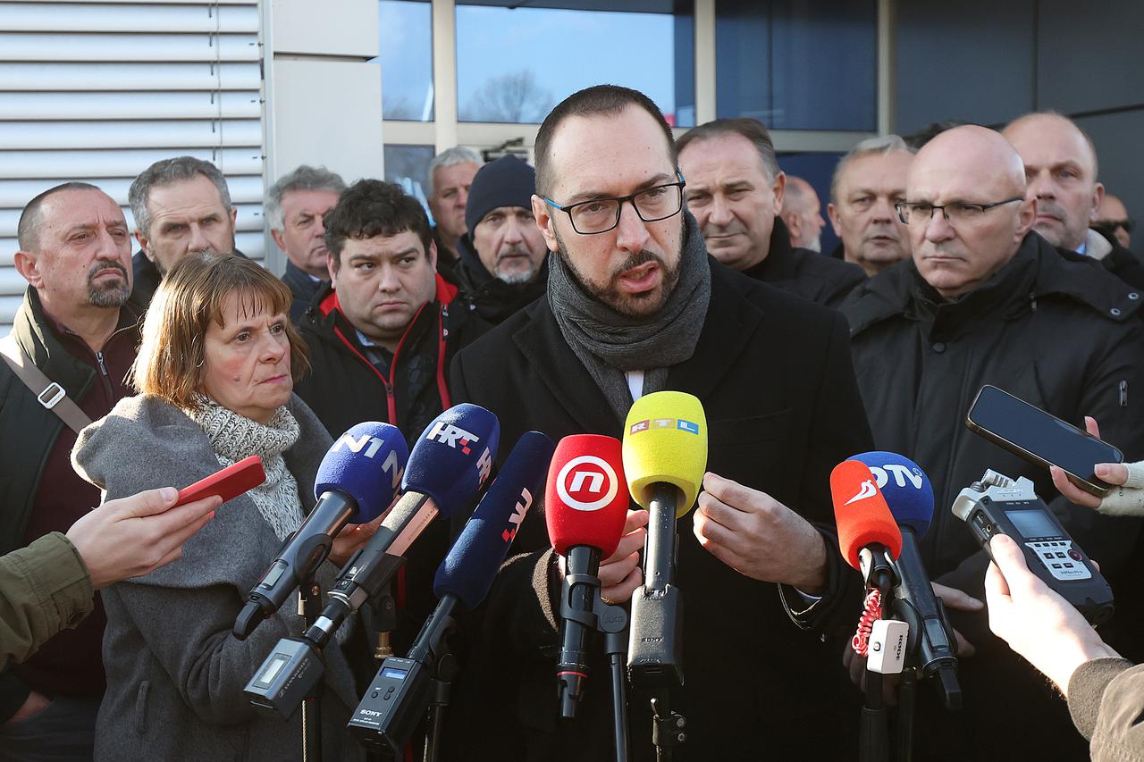 Zagreb: Prosvjed djelatnika ZET-a, pridružio im se i gradonačelnik Tomašević