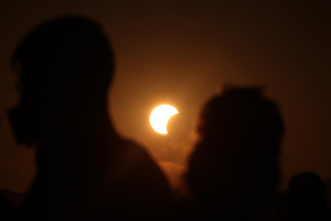 Pomrčina sunca u Rijeci 