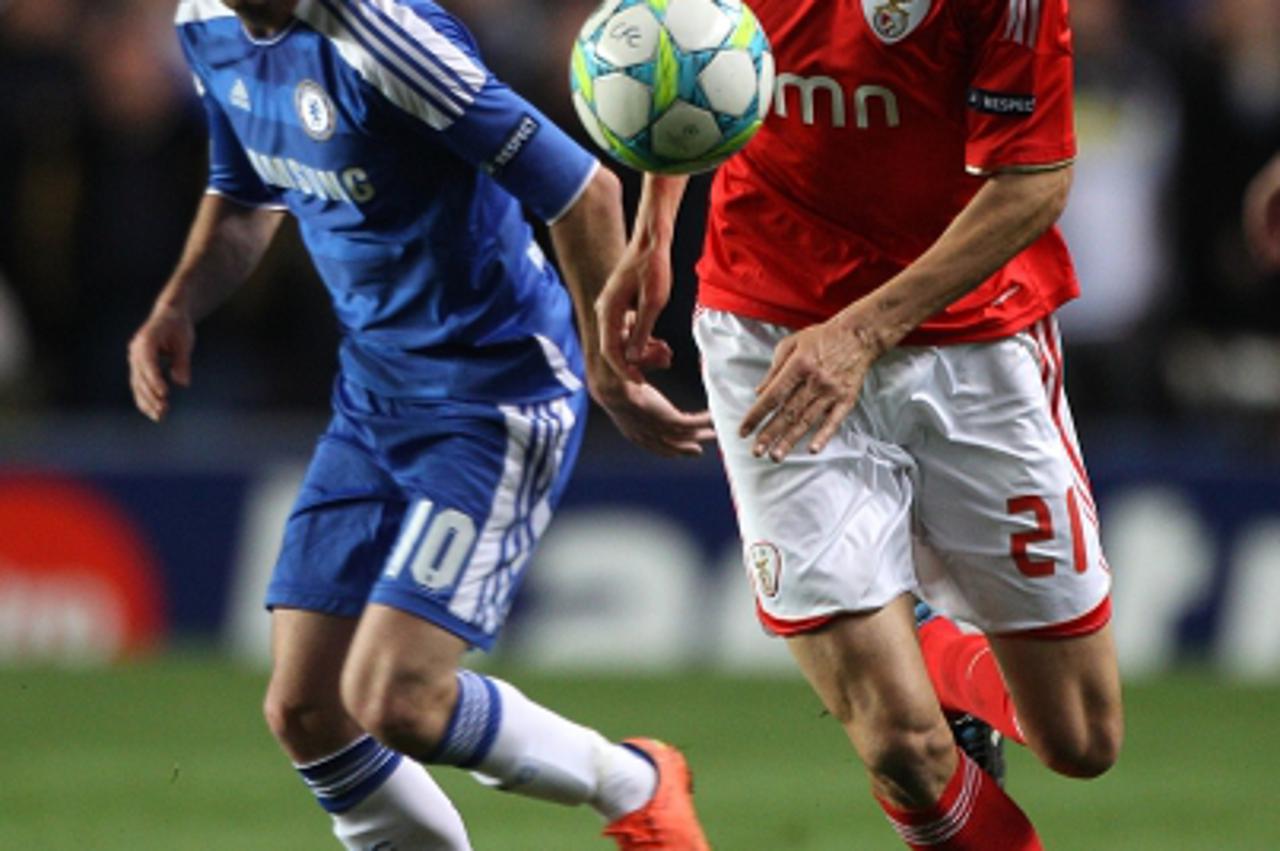 'Chelsea\'s Juan Mata (left) and Benfica\'s Nemanja Matic battle for the ballPhoto: Press Association/PIXSELL'
