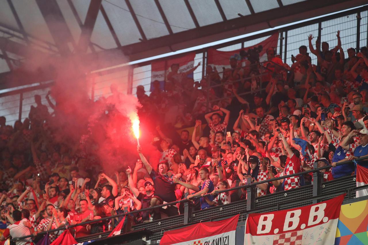 Rotterdam: Atmosfera na stadionu De Kuip na završnici Lige nacija