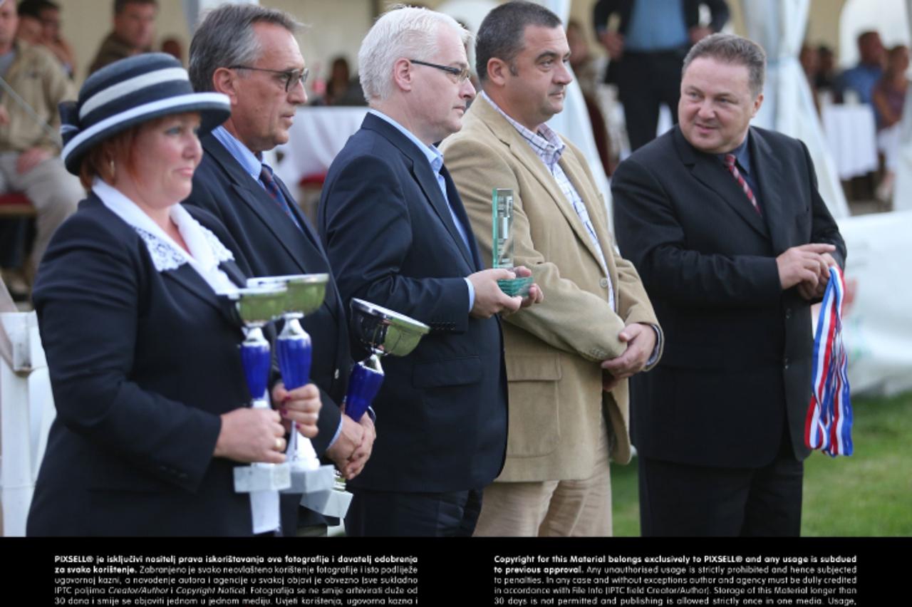 '23.09.2012., Zagreb - Predsjednik RH, Ivo Josipovic nazocio je Drzavnom prvenstvu u preponskom jahanju na zagrebackom Hipodromu. Ivo Josipovic, Ognjen Preost. Photo: Davor Puklavec/PIXSELL'