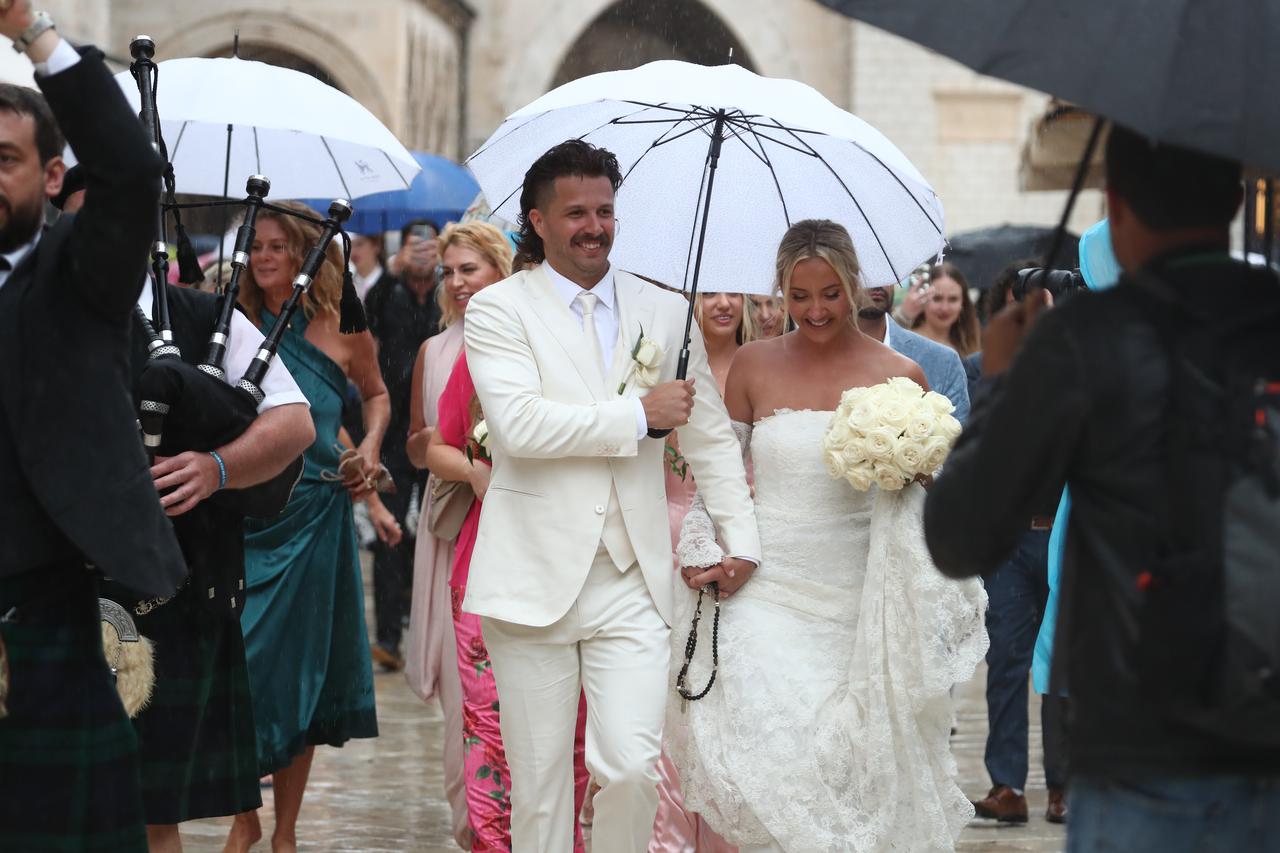 Dubrovnik: Vjenčanje Nicole Artukovich i Liama Stewarta u crkvi sv.Ignacija