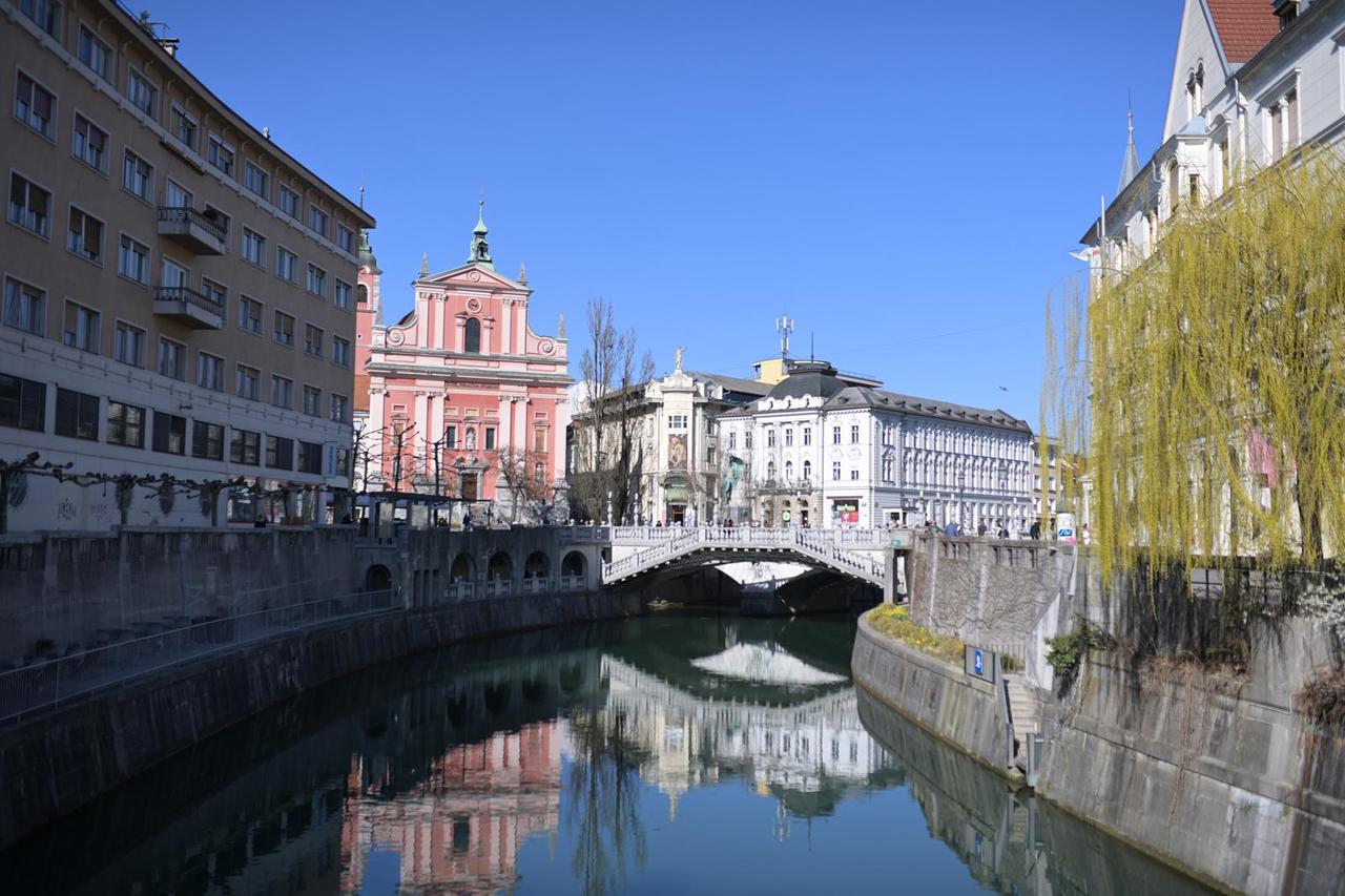 Proljetni dan u Ljubljani, glavnom gradu Slovenije