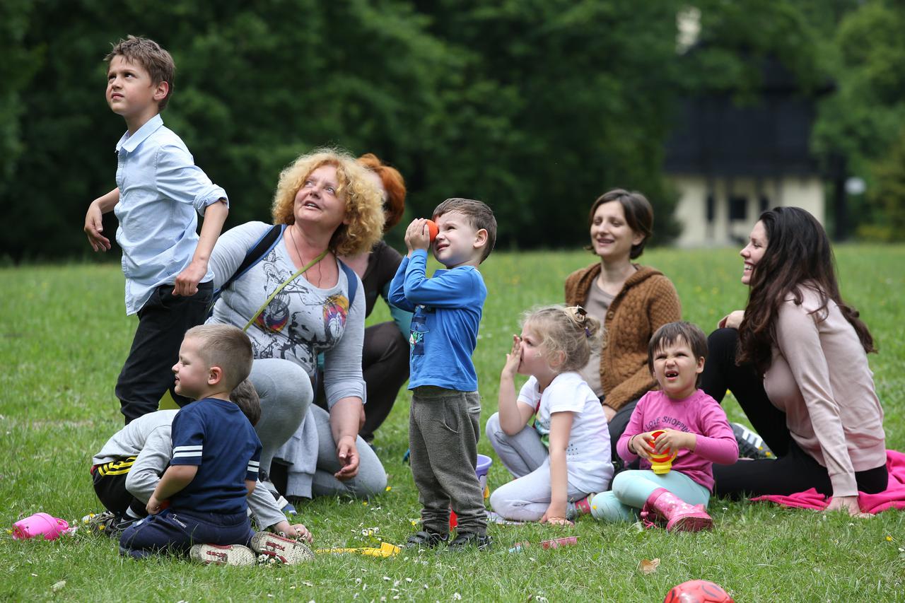 Od niza obećanja ispunjeno je, polovično, obećanje o dizanju rodiljskih naknada za drugih šest mjeseci na 3991 kn