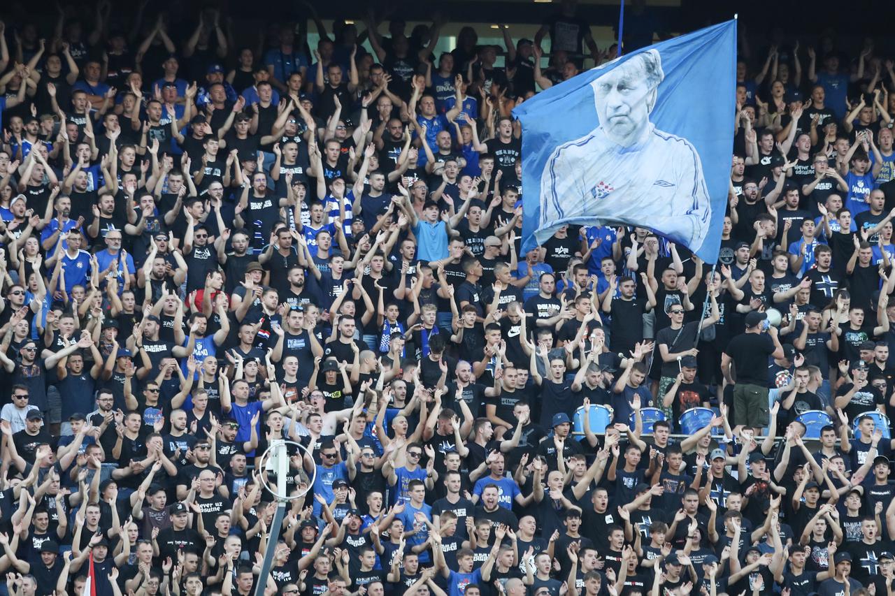 Zagreb: Brojni navijači popratili su susret SuperSport Superkupa između Dinama i Hajduka