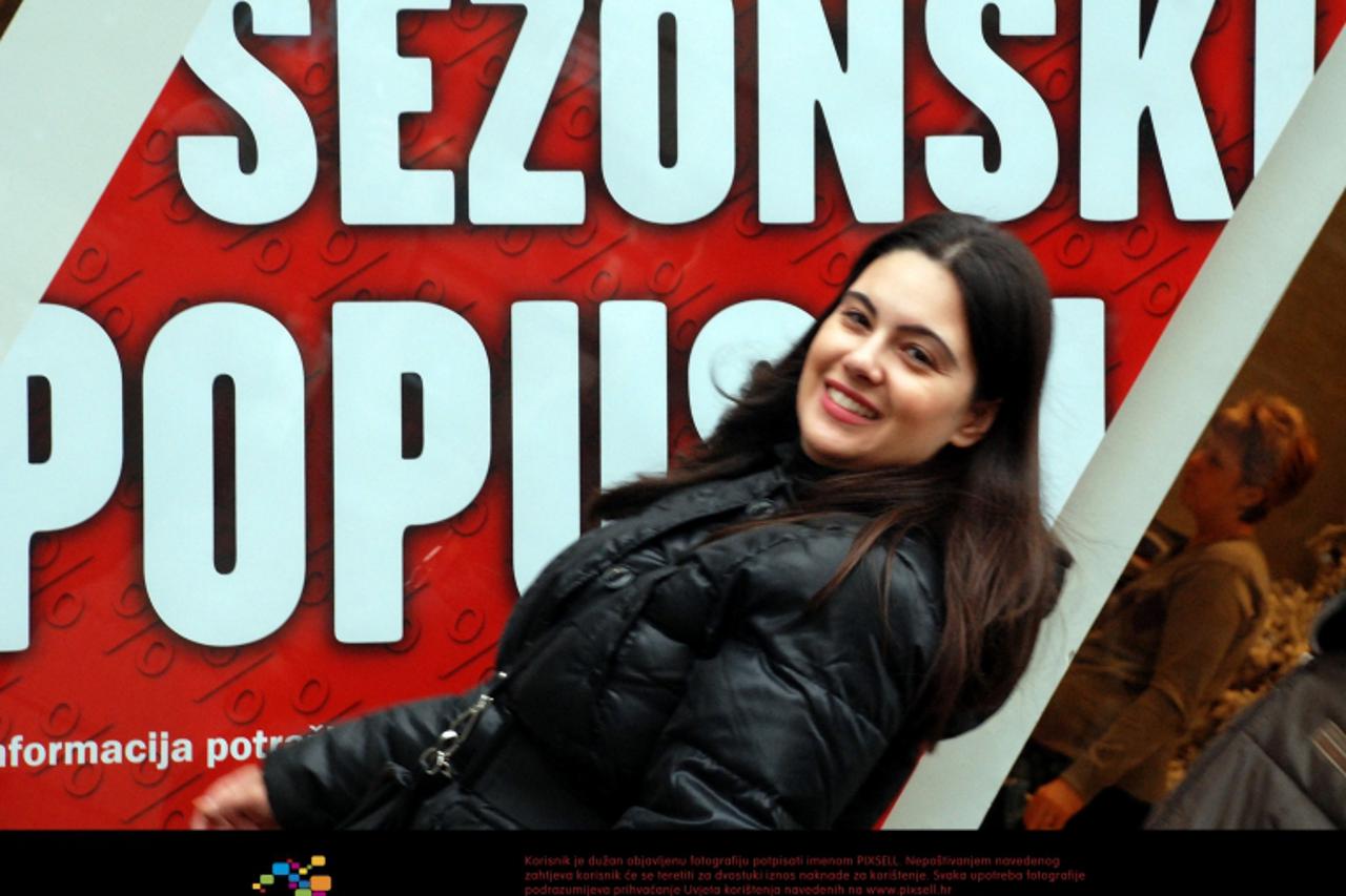 \'27.12.2011., Zagreb -  Nakon Bozica pocela su tradicionalna snizenja u ducnanima.  Photo: Luka Stanzl/PIXSELL\'