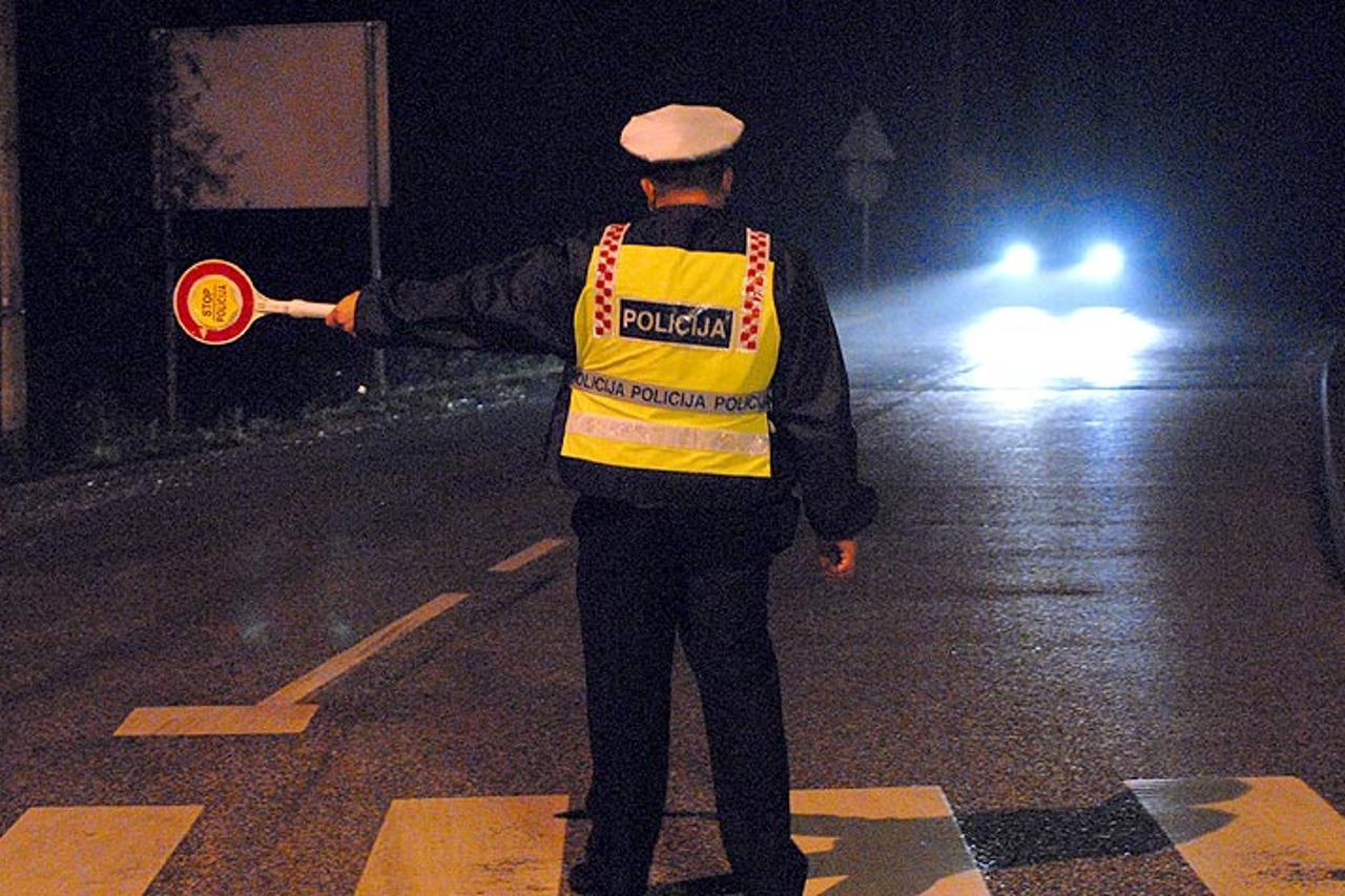 policija