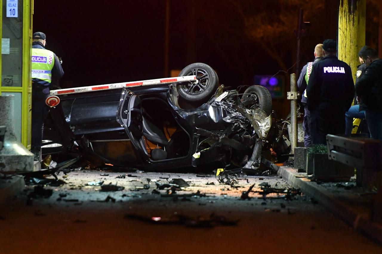 Varaždin: Vozač je automobilom udario u beton kod naplatne kućice Goričan i na mjestu poginuo 