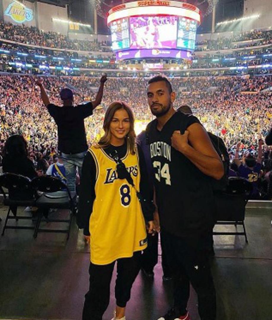 Lijepa ruska tenisačica na svom je Instagramu nedavno objavila zajedničku fotografiju s Nickom na košarkaškoj utakmici LA Lakersa