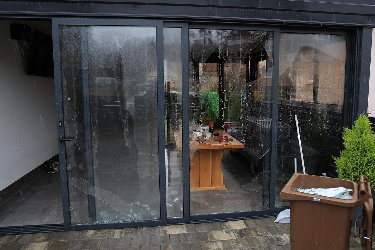 Sesvetski Kraljevec: Nepoznati počinitelj bacio eksplozivnu napravu na terasu obiteljske kuće