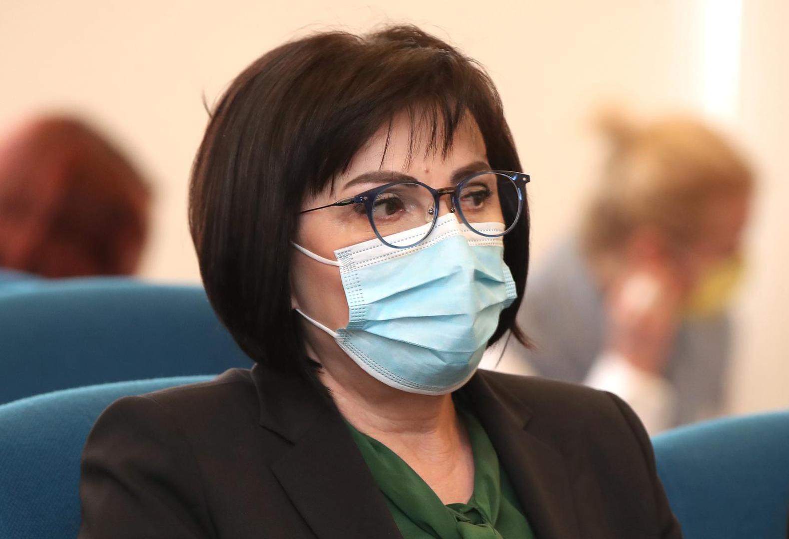 Zbog rada u bolnici za Domovinskog rata, nositeljica je Spomenice Domovinskog rata.