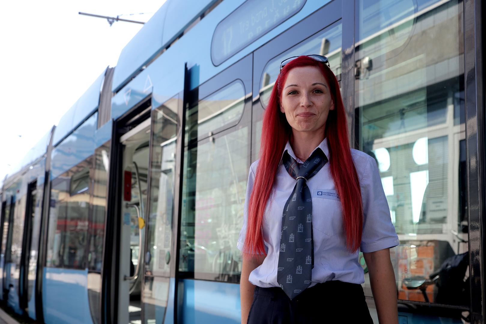  Sedamnaestica je tako i danas na tračnicama, a putnici na toj trasi mogu računati na tramvajski prijevoz.