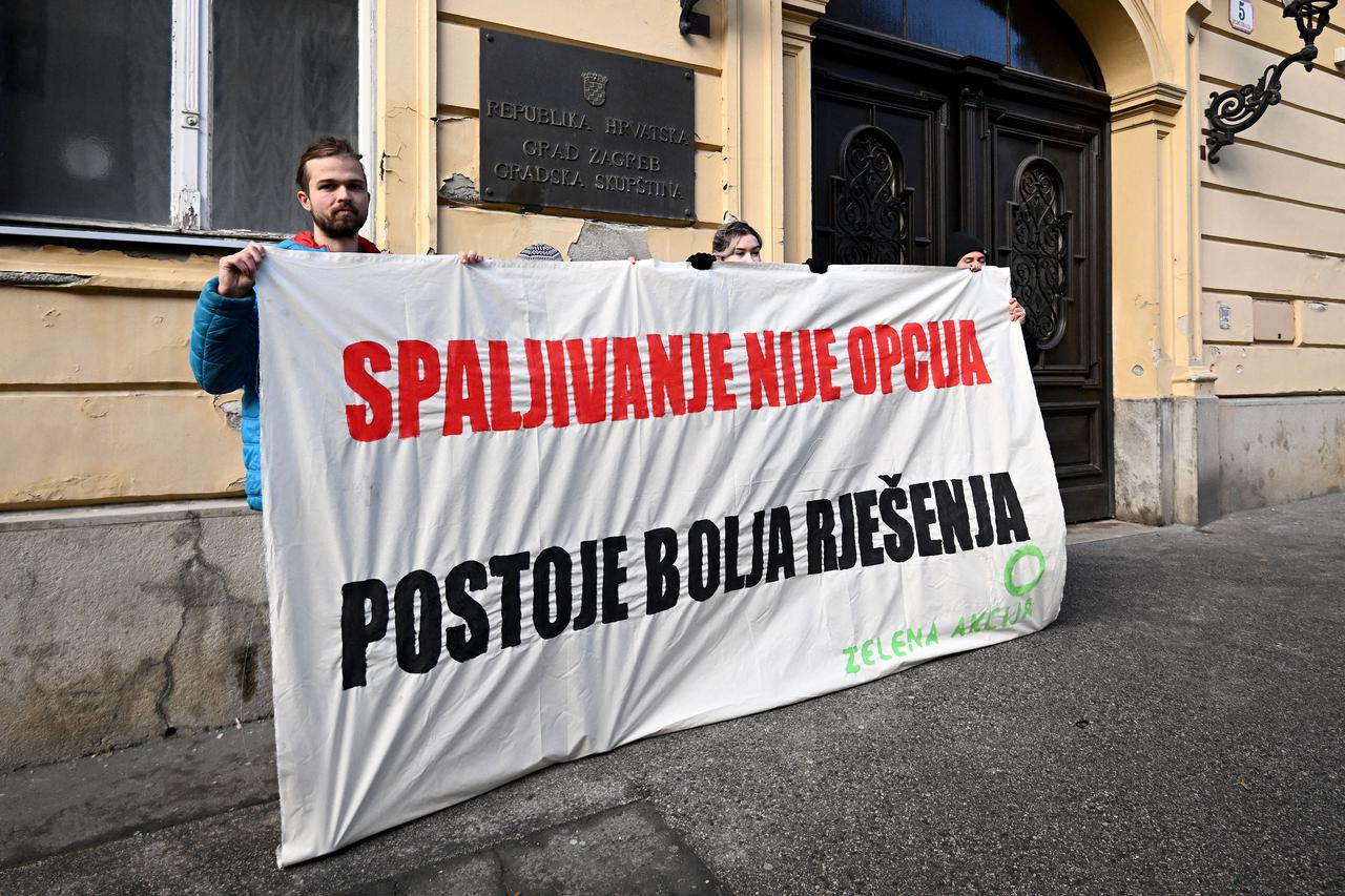 Zagreb: Prosvjed Zelene akcije zbog studije o gospodarenju otpadom