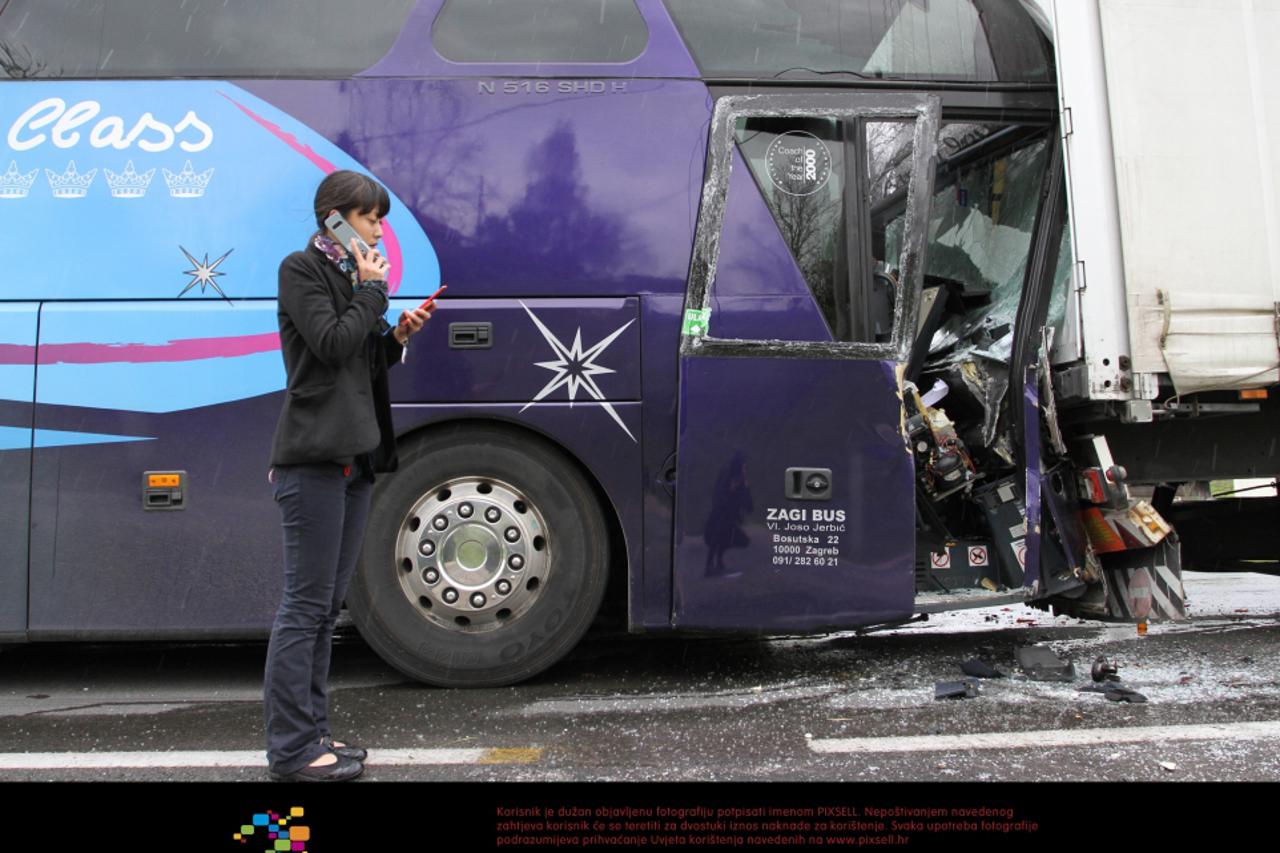lančani sudar,prometna nesreća,autobus (1)