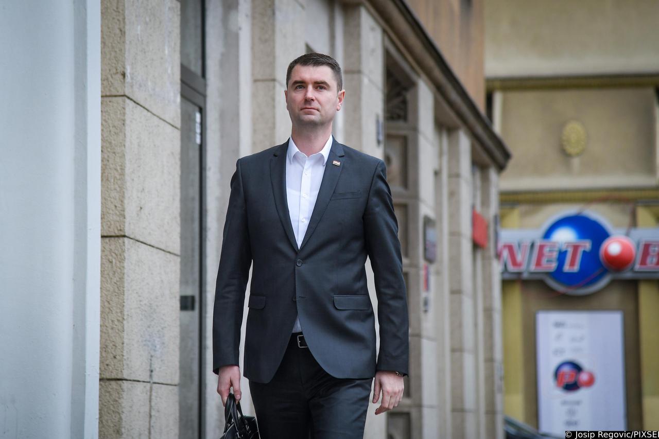 Zagreb: Dolazak članova stranke na sjednicu šireg Predsjedništva HDZ-a
