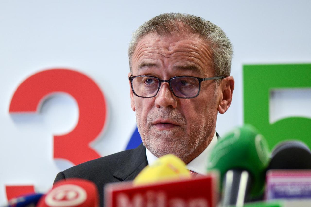 Milan Bandić dao podršku Kolindi Grabar-Kitarović