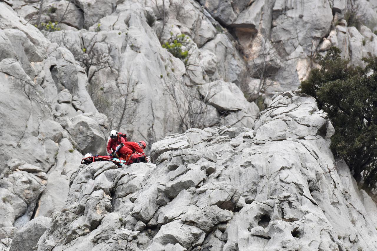 Starigrad Paklenica: Pokazna vježba HGSS-a kojoj je nazo?io premijer Milanovi?
