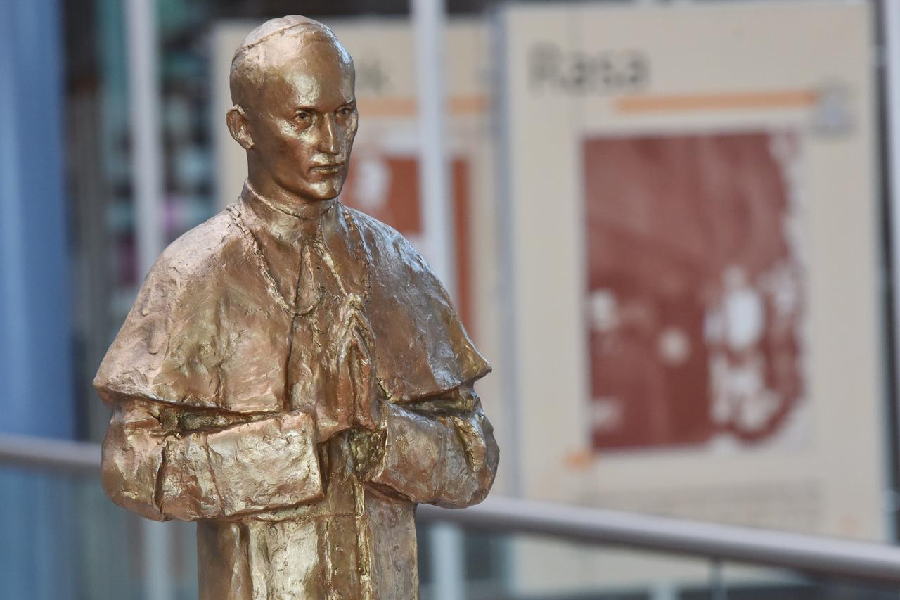 Na današnji dan 1960. umro je Alojzije Stepinac, zagreba?ki nadbiskup i kardinal