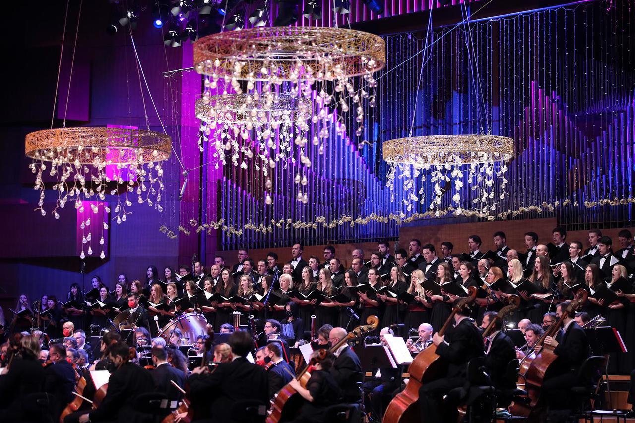 Zagreb: Filharmonijski bal u Lisinskom