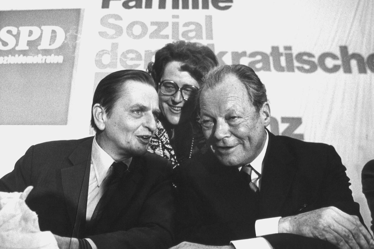 Olof Palme (lijevo) bio je švedski premijer u dva mandata