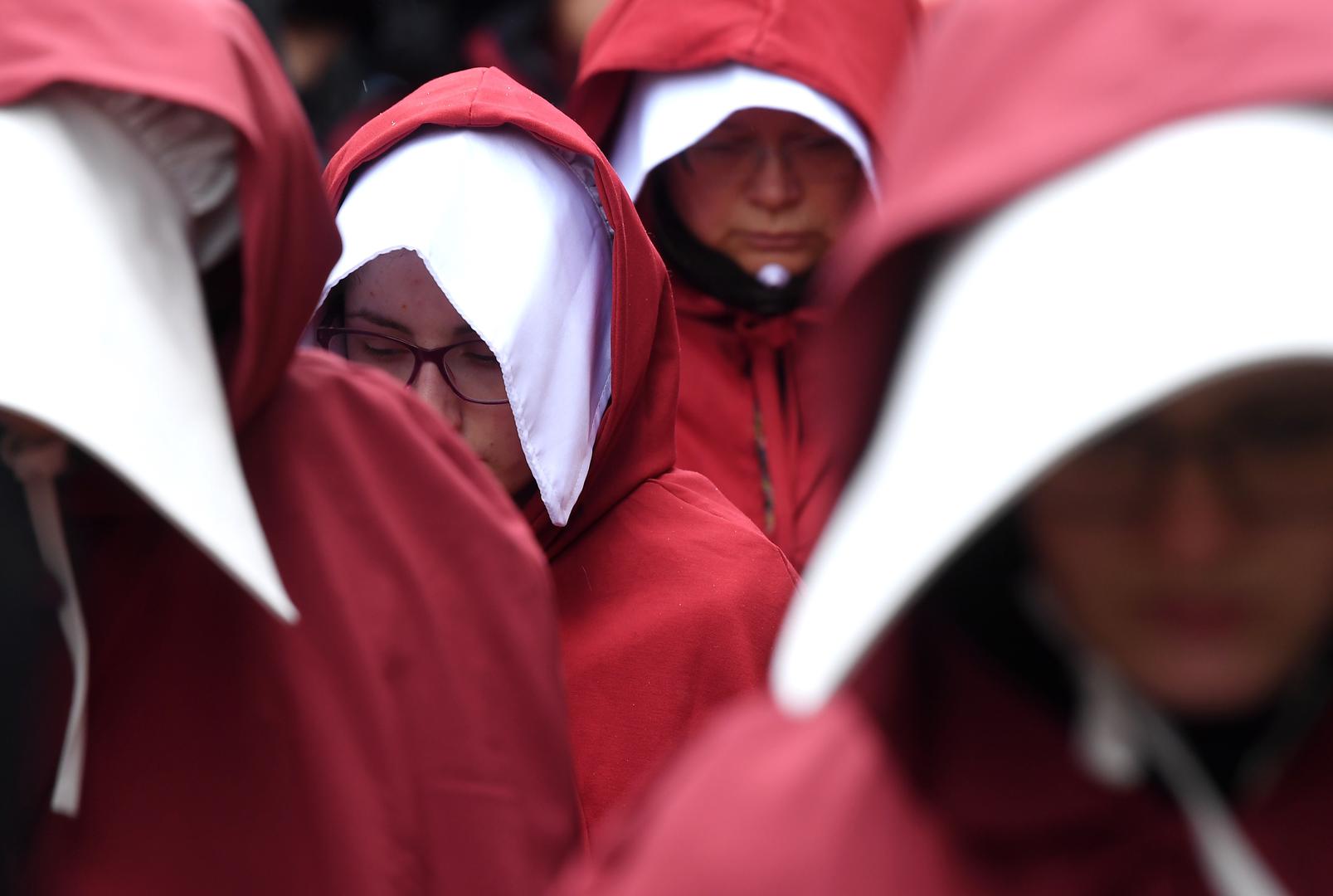 Na Cvjetnom trgu održao se prosvjed pod nazivom 'Sluškinje ustaju za ratifikaciju Istanbulske konvencije; Milijarda ustaje protiv nasilja nad ženama'.