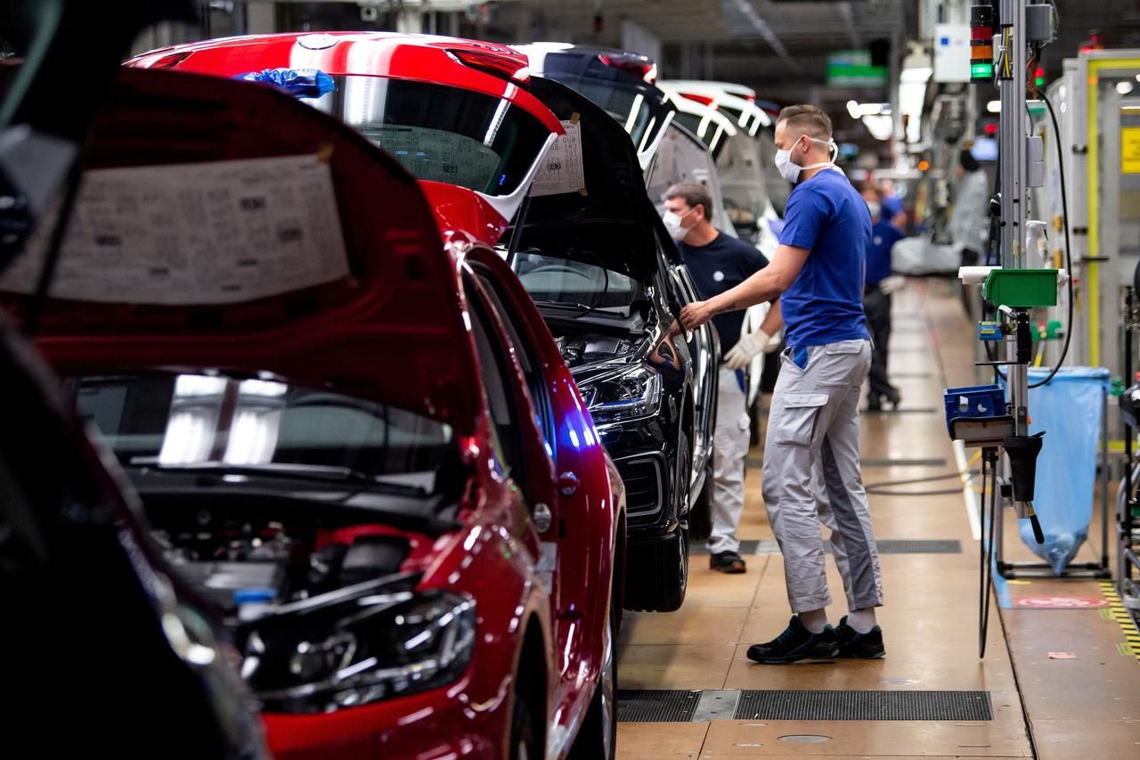 FILE PHOTO: VW car factory