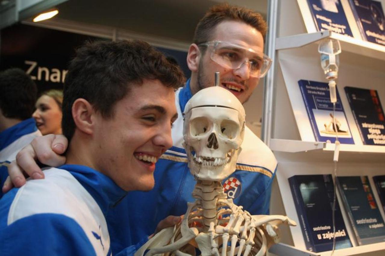 Smotra sveučilišta, GNK Dinamo (1)