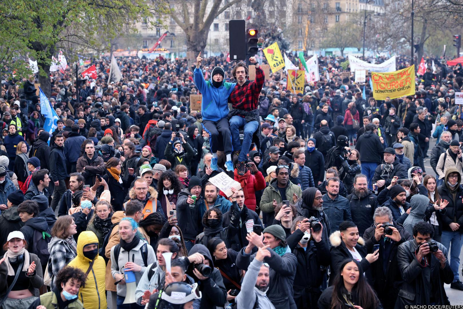 Protesters attend a demonstration as part of the tenth day of nationwide strikes and protests against French government's pension reform in Paris, France, March 28, 2023.   REUTERS/Nacho Doce Photo: NACHO DOCE/REUTERS