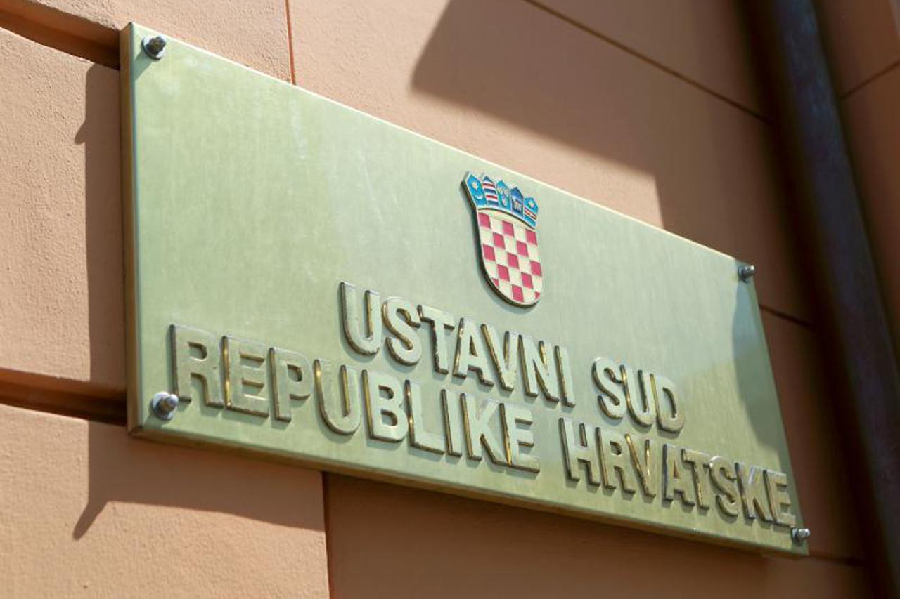 ustav, ustavni sud, jasna omejec (1)