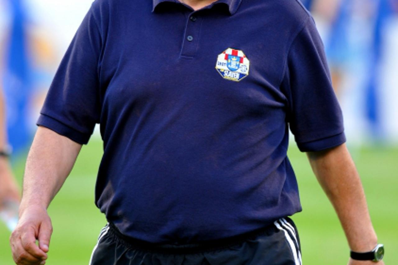 'sport.....zagreb.....17.05.2009.  stadion maksimir - nogometna utakmica / nk dinamo - nk slaven belupo / mile petkovic     Photo: Marko Lukunic/Vecernji list'