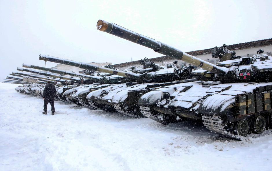 A mechanized brigade of the Ukrainian Armed Forces holds drills outside Kharkiv