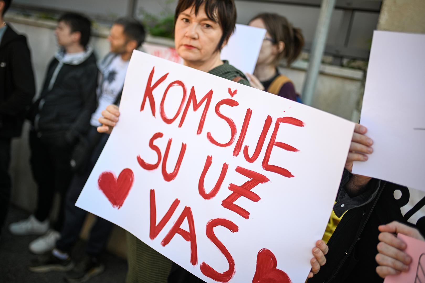 01.11.2025., Zagreb  - Prosvjed ispred Veleposlanstva Republike Srbije na godisnjicu pada nadstresnice u Novom Sadu Photo: Josip Regovic/PIXSELL