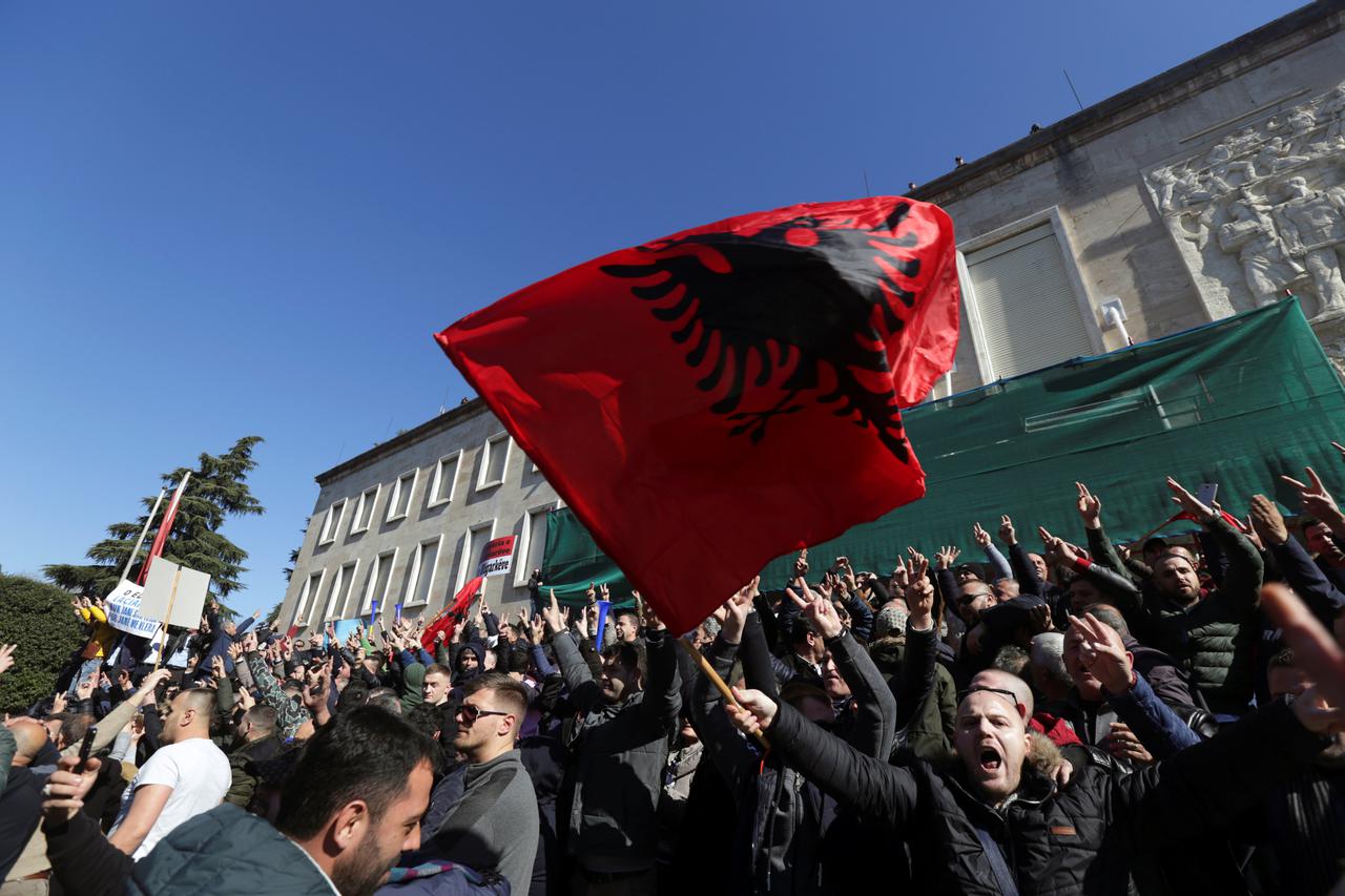 Albanija