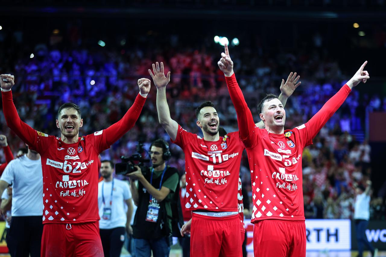 Zagreb: Slavlje rukometaša Hrvatske nakon pobjede nad Francuskom i prolaska u finale Svjetskog prvenstva