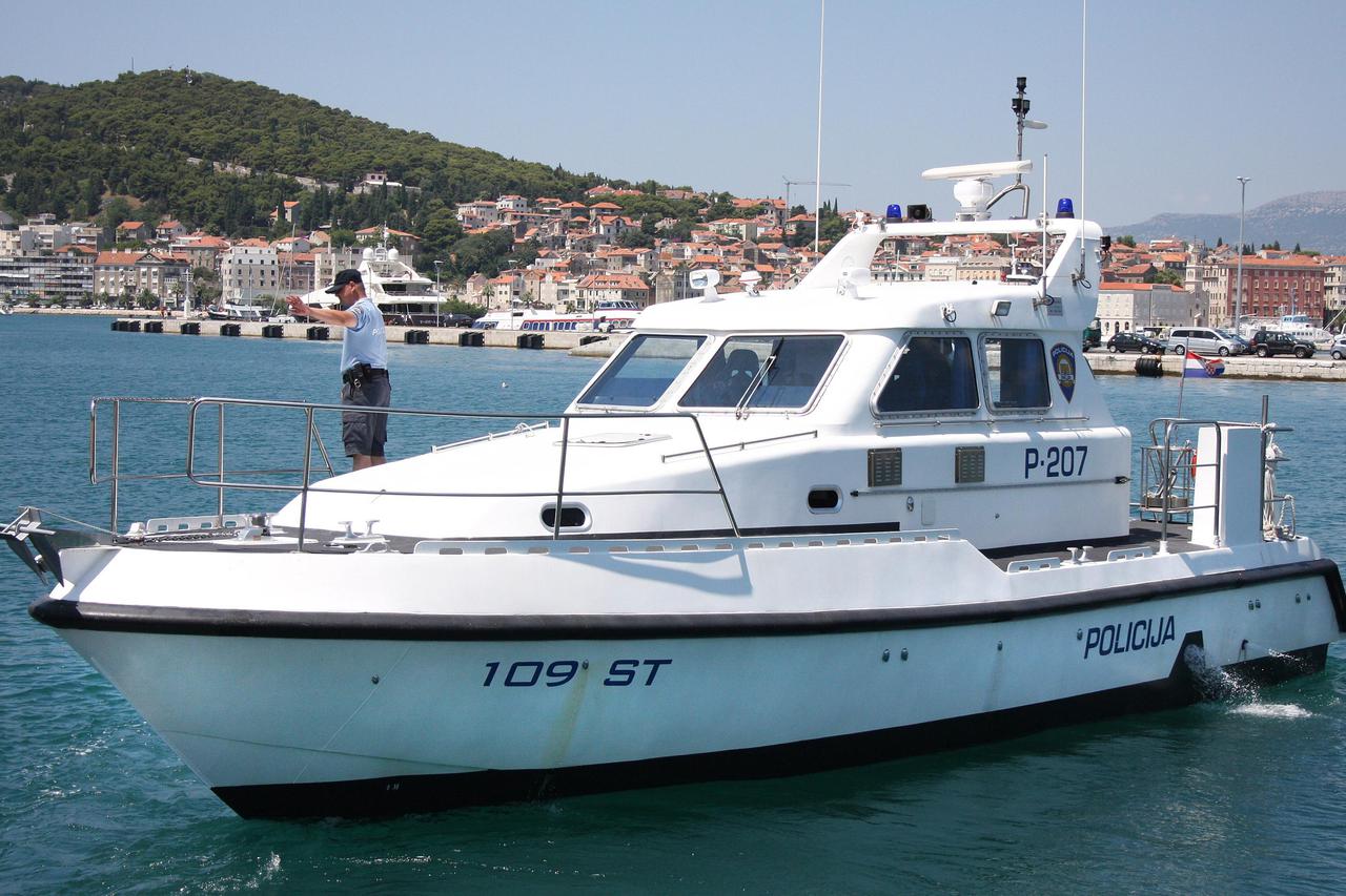 pomorska policija