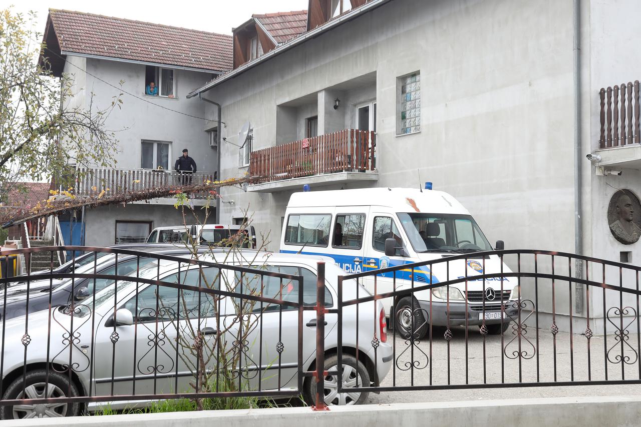 Zagreb: Pretres kuće nakon uhićenja više osoba radi krivotvorenja dokumenata