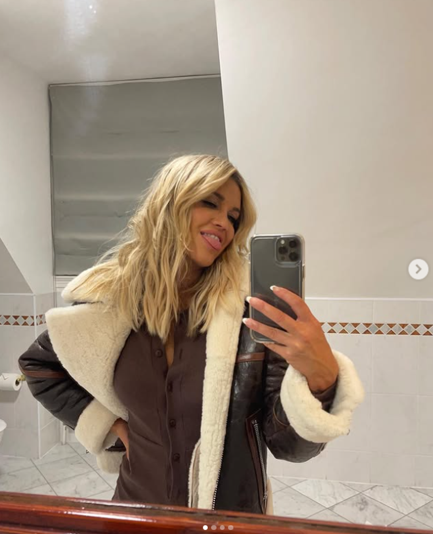 Ashley Roberts, bivša članica grupe The Pussycat Dolls, oduševila je pratitelje na Instagramu fotografijama s luksuznog odmora u Arizoni. 