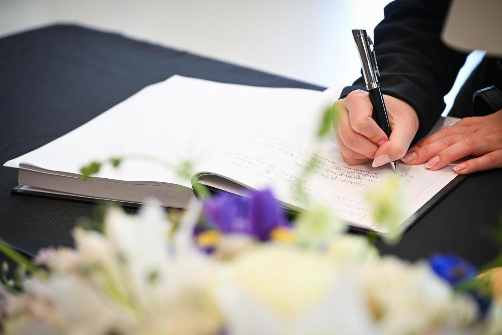 Bio je i “prirodni lider” koji autoritet nije nametao te je ostavio snažan trag u hrvatskoj akademskoj zajednici. Privatno je bio golfer, motociklist, kuhar i poznavatelj vina - čovjek širokih interesa, “pun strasti, ali nikad nadmetanja”, čega su se govornici komemoracije, i dalje u nevjerici zbog gubitka, prisjetili. 

